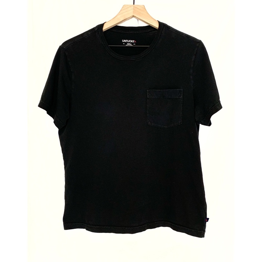 Men’s UNTUCKit small Pima cotton pocket tee